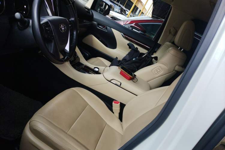 Used Toyota Alphard 2018 Revised Version 3.5L Luxury Edition Left Front Seat