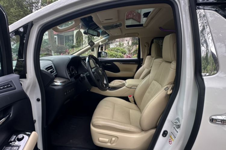 Used Toyota Alphard 2018 Revised Version 3.5L Premium Edition Left Front Seat