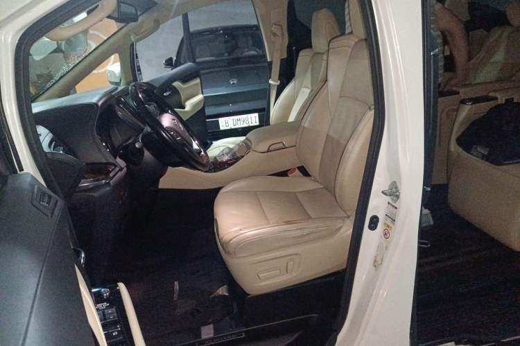 Used Toyota Alphard 2018 Revised Version 3.5L Luxury Edition Left Front Seat