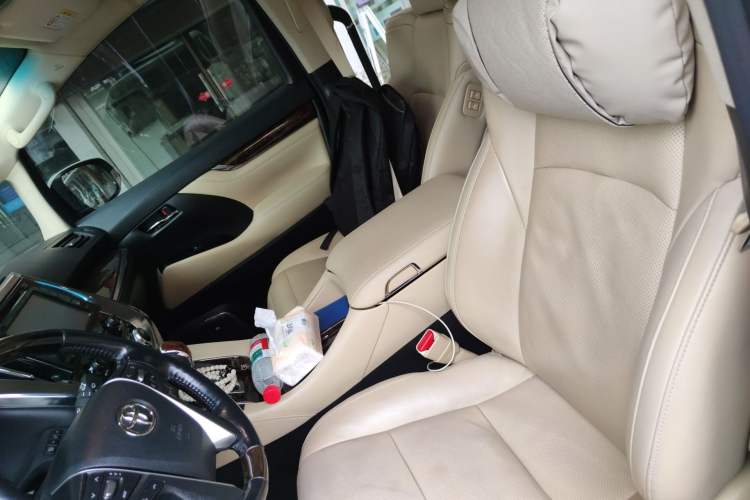 Used Toyota Alphard 2018 Revised Version 3.5L Luxury Edition Left Front Seat
