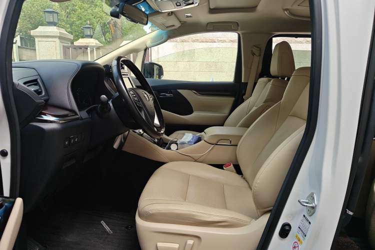 Used Toyota Alphard 2018 3.5L Luxury Edition Left Front Seat