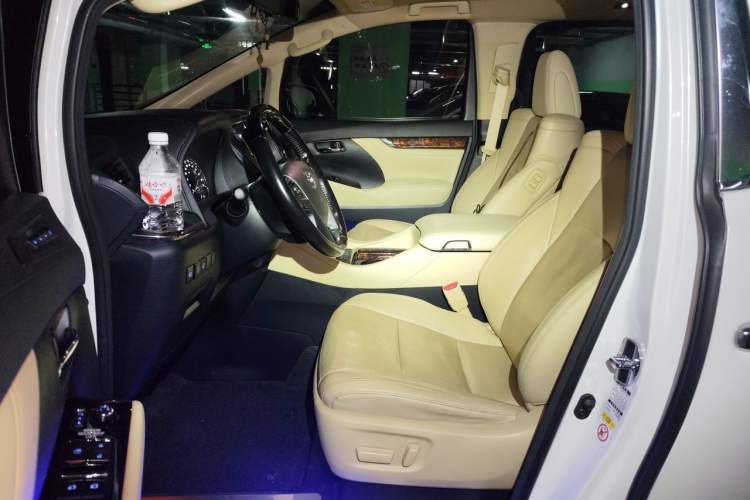 Used Toyota Alphard 2018 Revised Version 3.5L Luxury Edition Left Front Seat