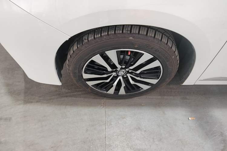 Used Toyota Alphard 2018 Revised Version 3.5L Luxury Edition Left Front Wheel Hub