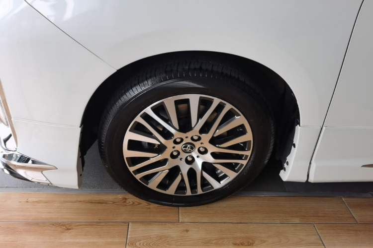Used Toyota Alphard 2018 3.5L Luxury Edition Left Front Wheel Hub