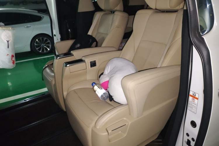 Used Toyota Alphard 2018 Revised Version 3.5L Luxury Edition Left Rear Seat