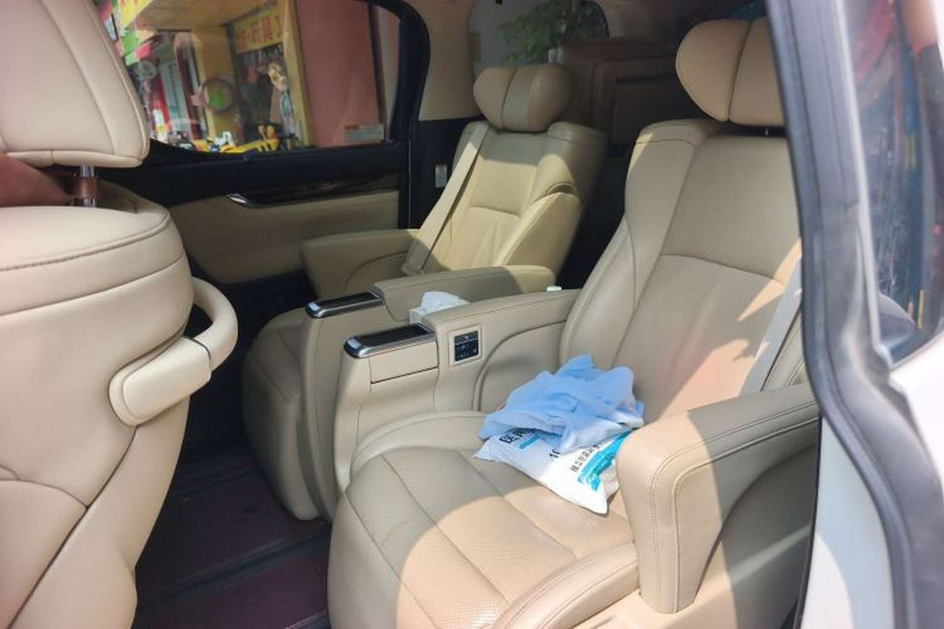Used Toyota Alphard 2018 Revised Version 3.5L Luxury Edition Left Rear Seat