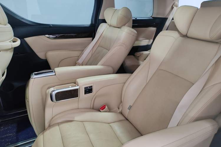 Used Toyota Alphard 2018 Revised Version 3.5L Luxury Edition Left Rear Seat