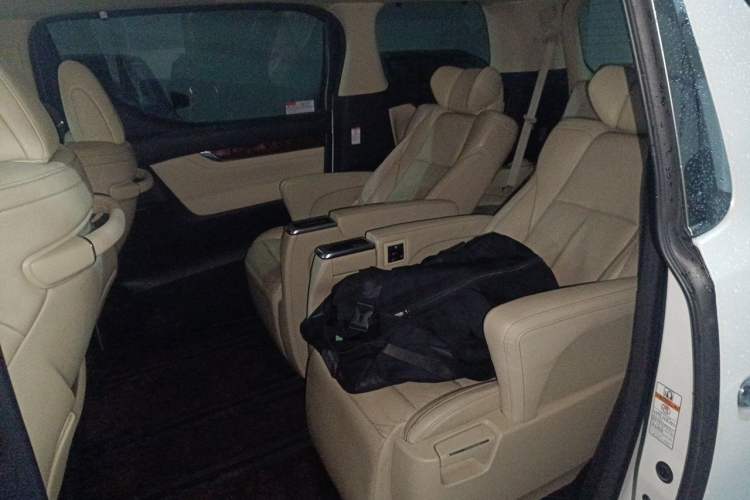 Used Toyota Alphard 2018 Revised Version 3.5L Luxury Edition Left Rear Seat