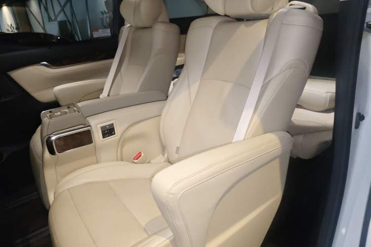 Used Toyota Alphard 2018 Revised Version 3.5L Luxury Edition Left Rear Seat