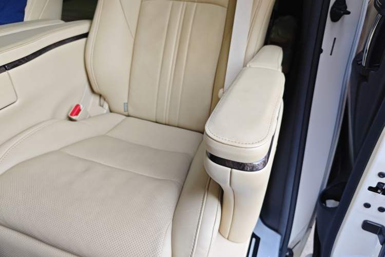 Used Toyota Alphard 2018 Revised Version 3.5L Premium Edition Left Rear Seat