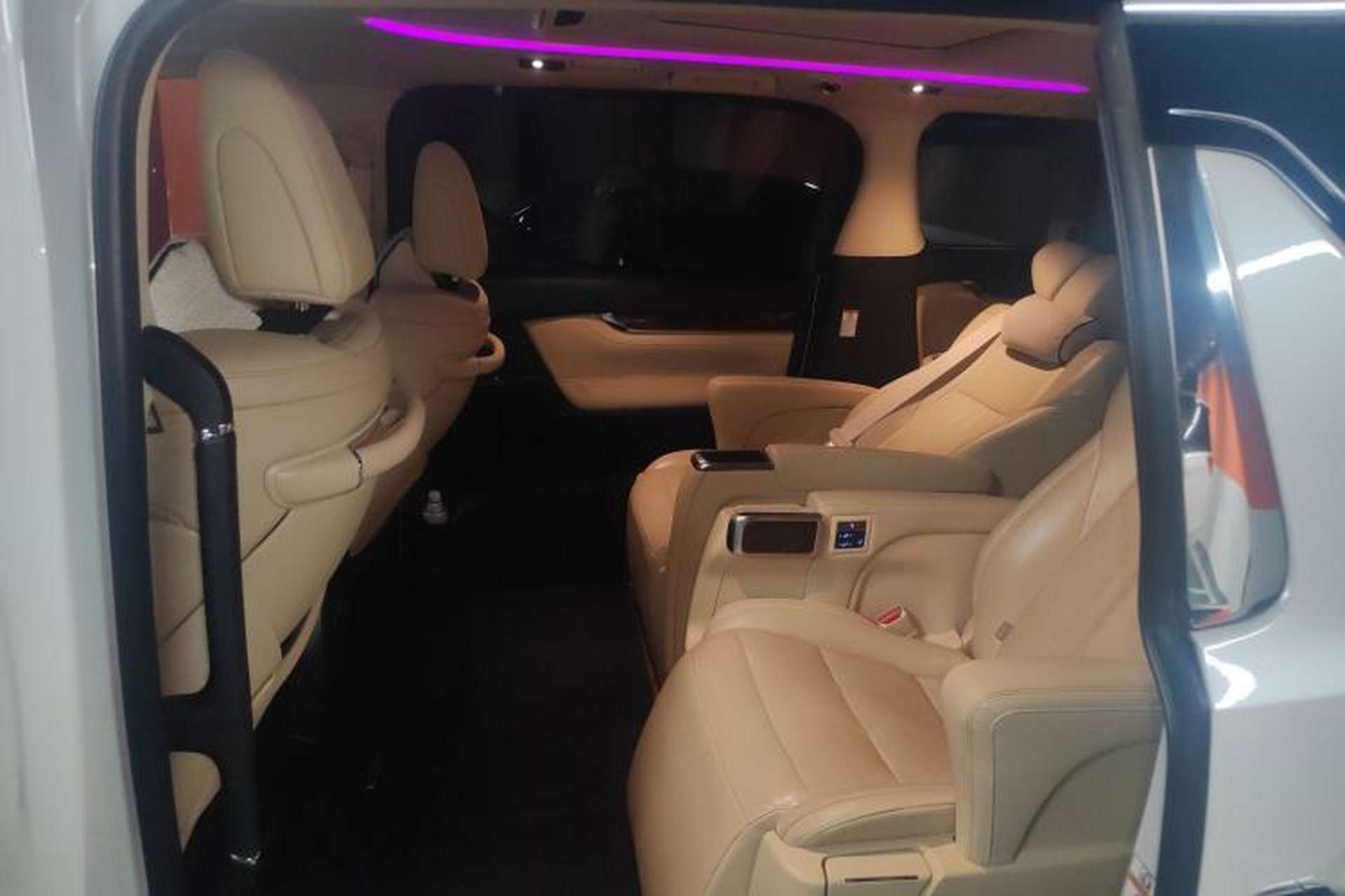 Used Toyota Alphard 2018 Revised Version 3.5L Luxury Edition Left Rear Seat