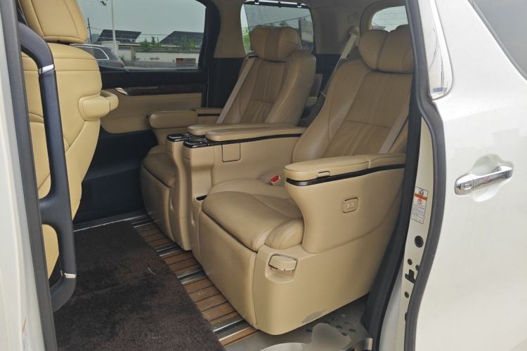 Used Toyota Alphard 2018 Revised Version 3.5L Premium Edition Left Rear Seat