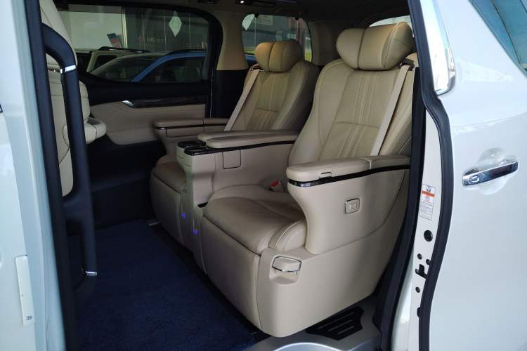 Used Toyota Alphard 2018 Revised Version 3.5L Premium Edition Left Rear Seat