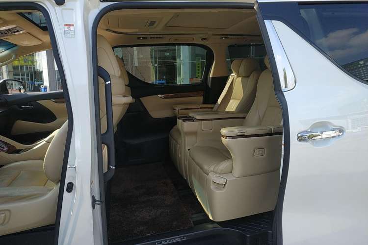 Used Toyota Alphard 2018 3.5L Prestige Edition Left Rear Seat