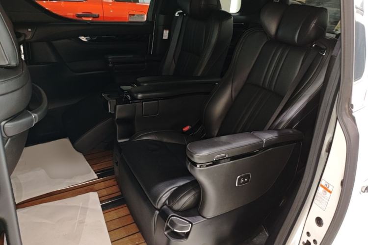 Used Toyota Alphard 2018 Revised Version 3.5L Premium Edition Left Rear Seat