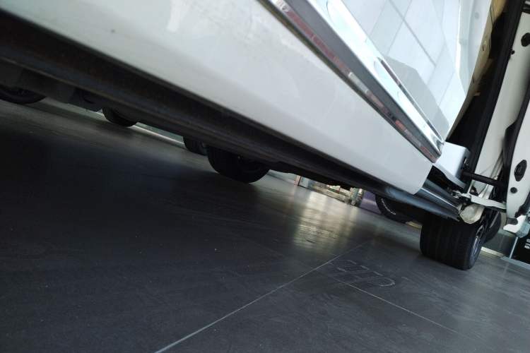 Used Toyota Alphard 2018 Revised Version 3.5L Premium Edition Left Side Sill
