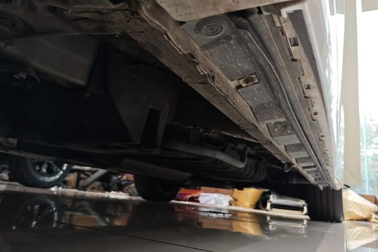 Used Toyota Alphard 2018 Revised Version 3.5L Premium Edition Left Side Sill