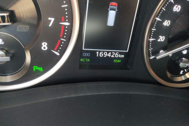 Used Toyota Alphard 2018 Revised Version 3.5L Premium Edition Odometer Close Up