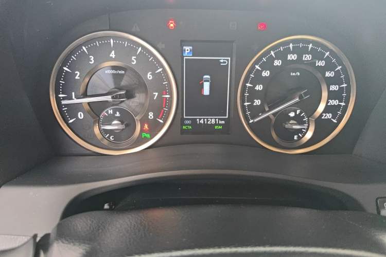Used Toyota Alphard 2018 Revised Version 3.5L Premium Edition Odometer Close Up