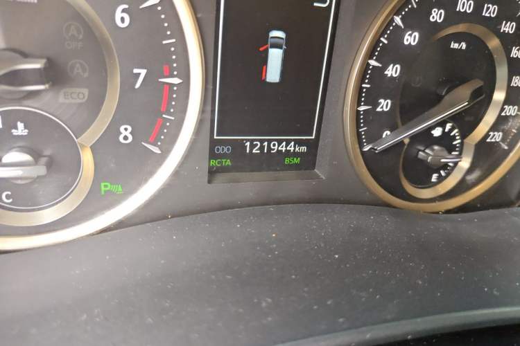 Used Toyota Alphard 2018 Revised Version 3.5L Luxury Edition Odometer Close Up