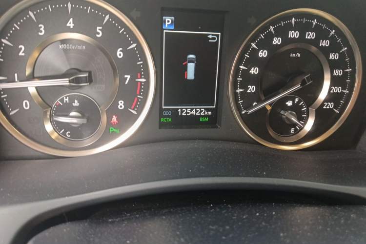 Used Toyota Alphard 2018 Revised Version 3.5L Premium Edition Odometer Close Up