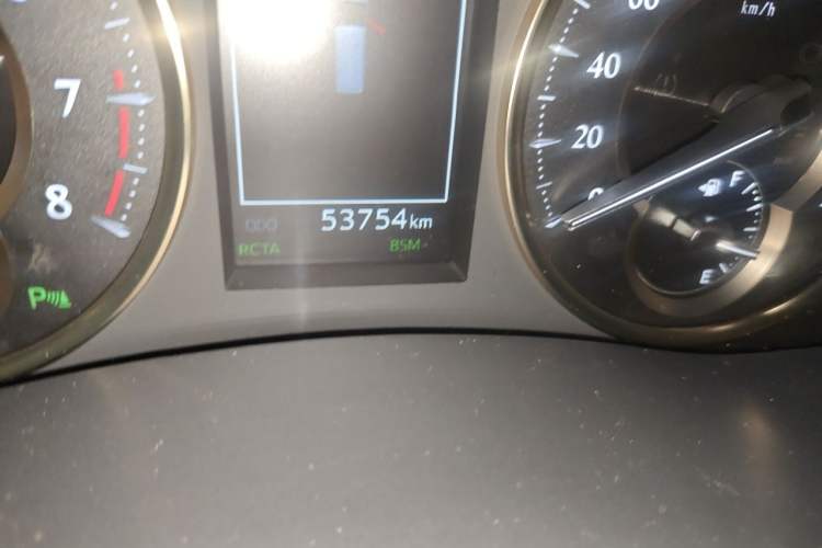 Used Toyota Alphard 2018 Revised Version 3.5L Luxury Edition Odometer Close Up