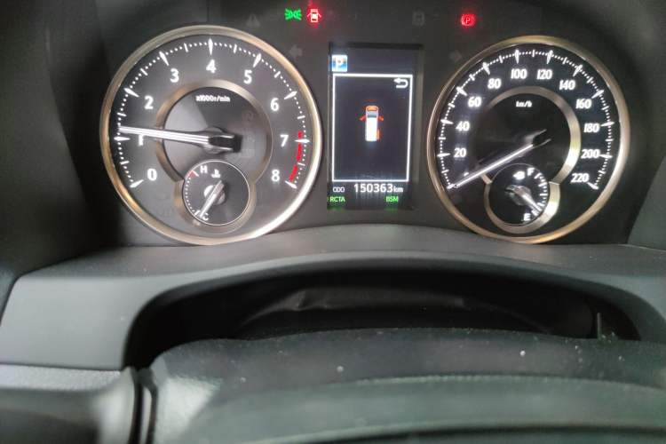 Used Toyota Alphard 2018 Revised Version 3.5L Luxury Edition Odometer Close Up