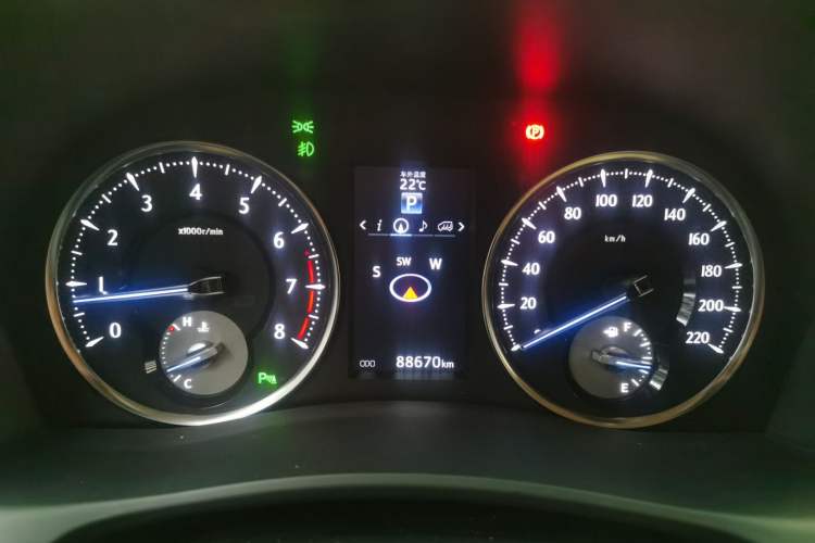 Used Toyota Alphard 2018 3.5L Luxury Edition Odometer Close Up