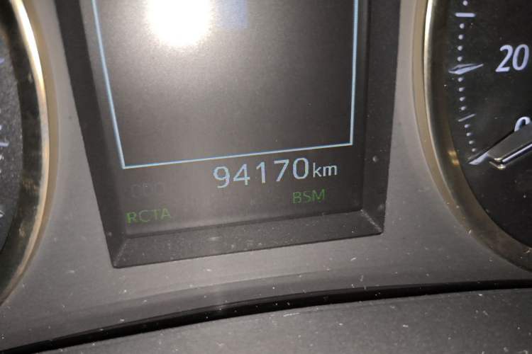 Used Toyota Alphard 2018 Revised Version 3.5L Premium Edition Odometer Close Up