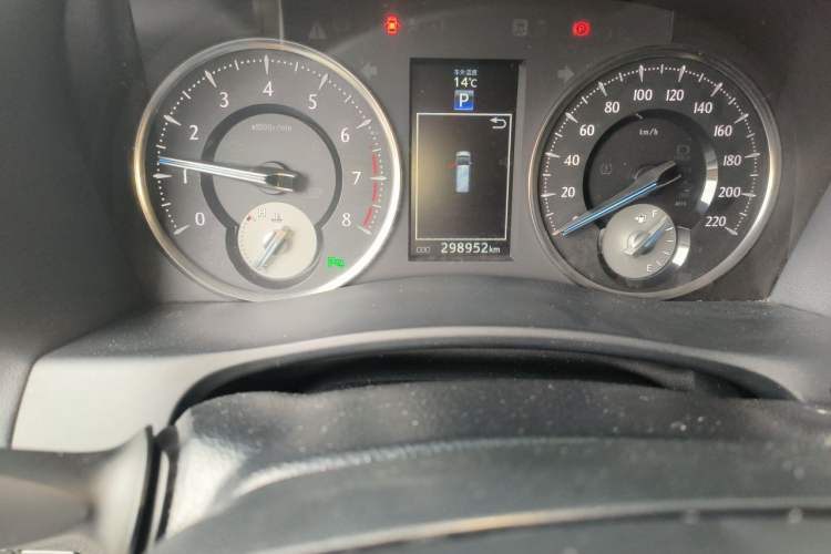 Used Toyota Alphard 2018 3.5L Luxury Edition Odometer Close Up