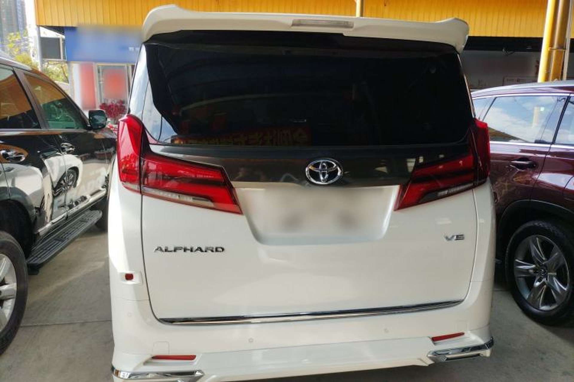 Used Toyota Alphard 2018 Revised Version 3.5L Luxury Edition Rear