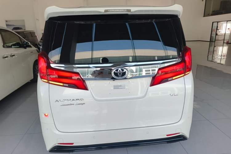 Used Toyota Alphard 2018 Revised Version 3.5L Premium Edition Rear