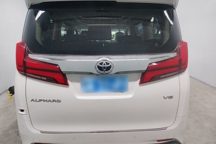 Used Toyota Alphard 2018 Revised Version 3.5L Luxury Edition Rear