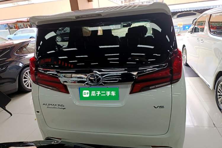 Used Toyota Alphard 2018 Revised Version 3.5L Premium Edition Rear