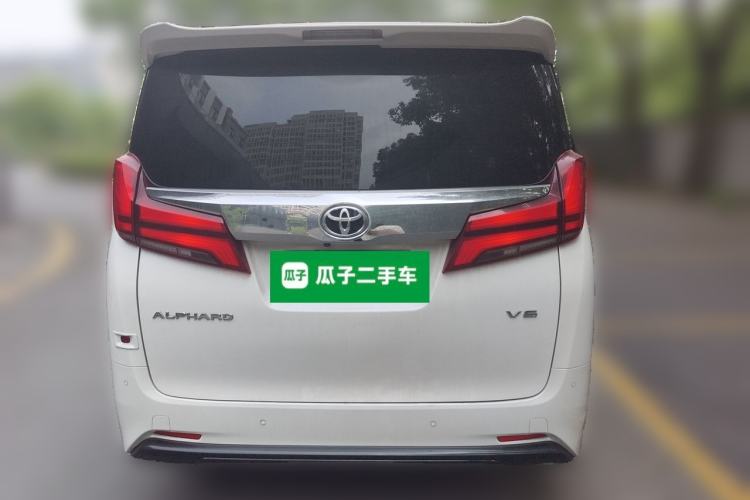 Used Toyota Alphard 2018 Revised Version 3.5L Luxury Edition Rear