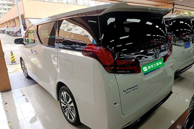Used Toyota Alphard 2018 Revised Version 3.5L Premium Edition Rear Left 45 Deg