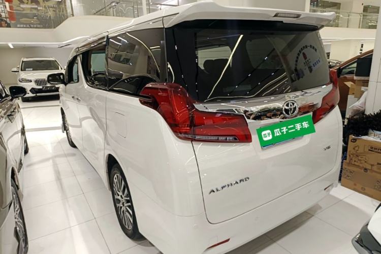 Used Toyota Alphard 2018 3.5L Luxury Edition Rear Left 45 Deg