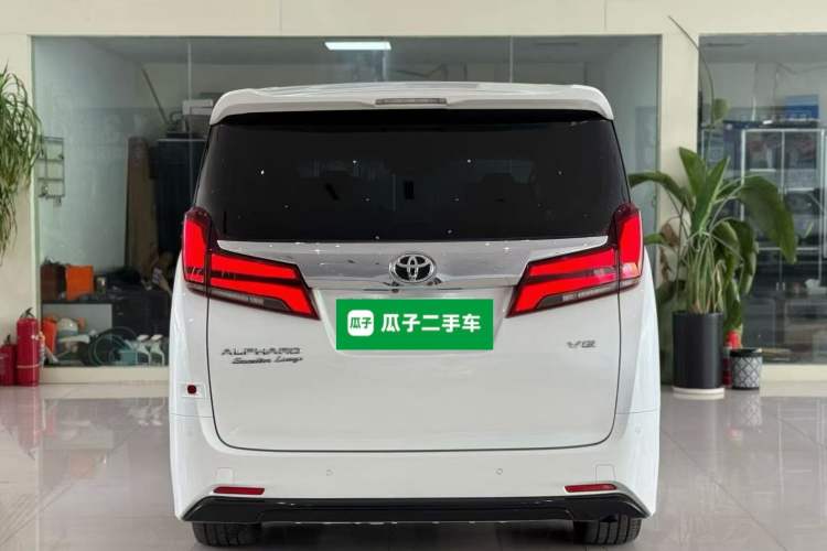 Used Toyota Alphard 2018 Revised Version 3.5L Premium Edition Rear