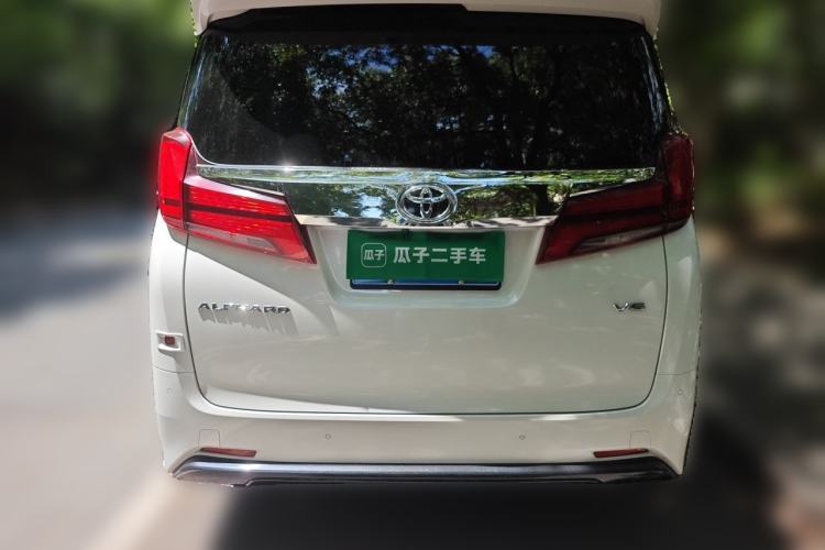 Used Toyota Alphard 2018 Revised Version 3.5L Luxury Edition Rear