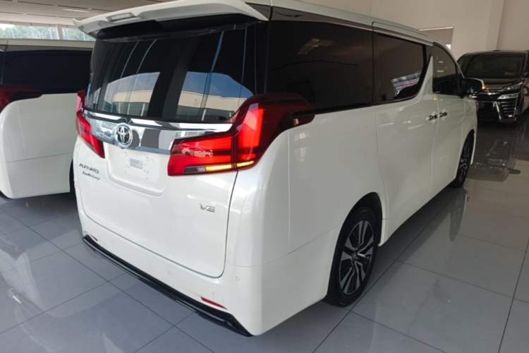 Used Toyota Alphard 2018 Revised Version 3.5L Premium Edition Rear Right 45 Deg