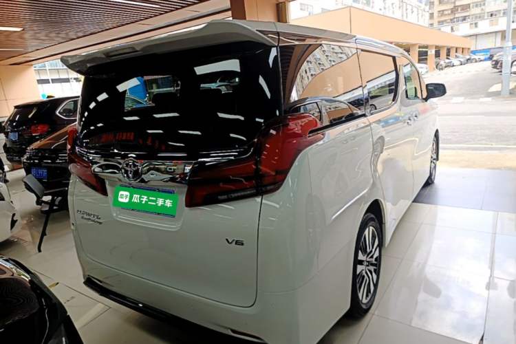 Used Toyota Alphard 2018 Revised Version 3.5L Premium Edition Rear Right 45 Deg