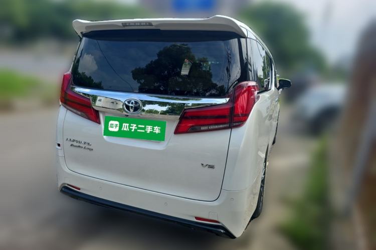 Used Toyota Alphard 2018 Revised Version 3.5L Luxury Edition Rear Right 45 Deg