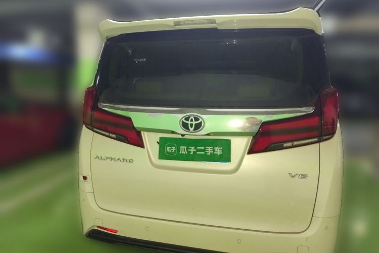 Used Toyota Alphard 2018 Revised Version 3.5L Luxury Edition Rear