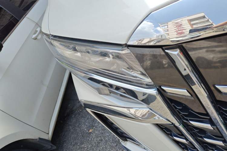 Used Toyota Alphard 2018 Revised Version 3.5L Luxury Edition Right Front Headlight