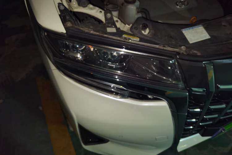 Used Toyota Alphard 2018 Revised Version 3.5L Premium Edition Right Front Headlight