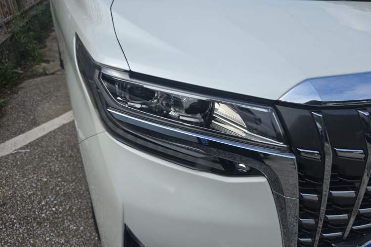 Used Toyota Alphard 2018 Revised Version 3.5L Luxury Edition Right Front Headlight