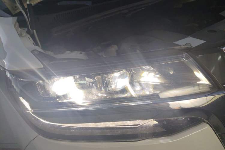 Used Toyota Alphard 2018 Revised Version 3.5L Luxury Edition Right Front Headlight