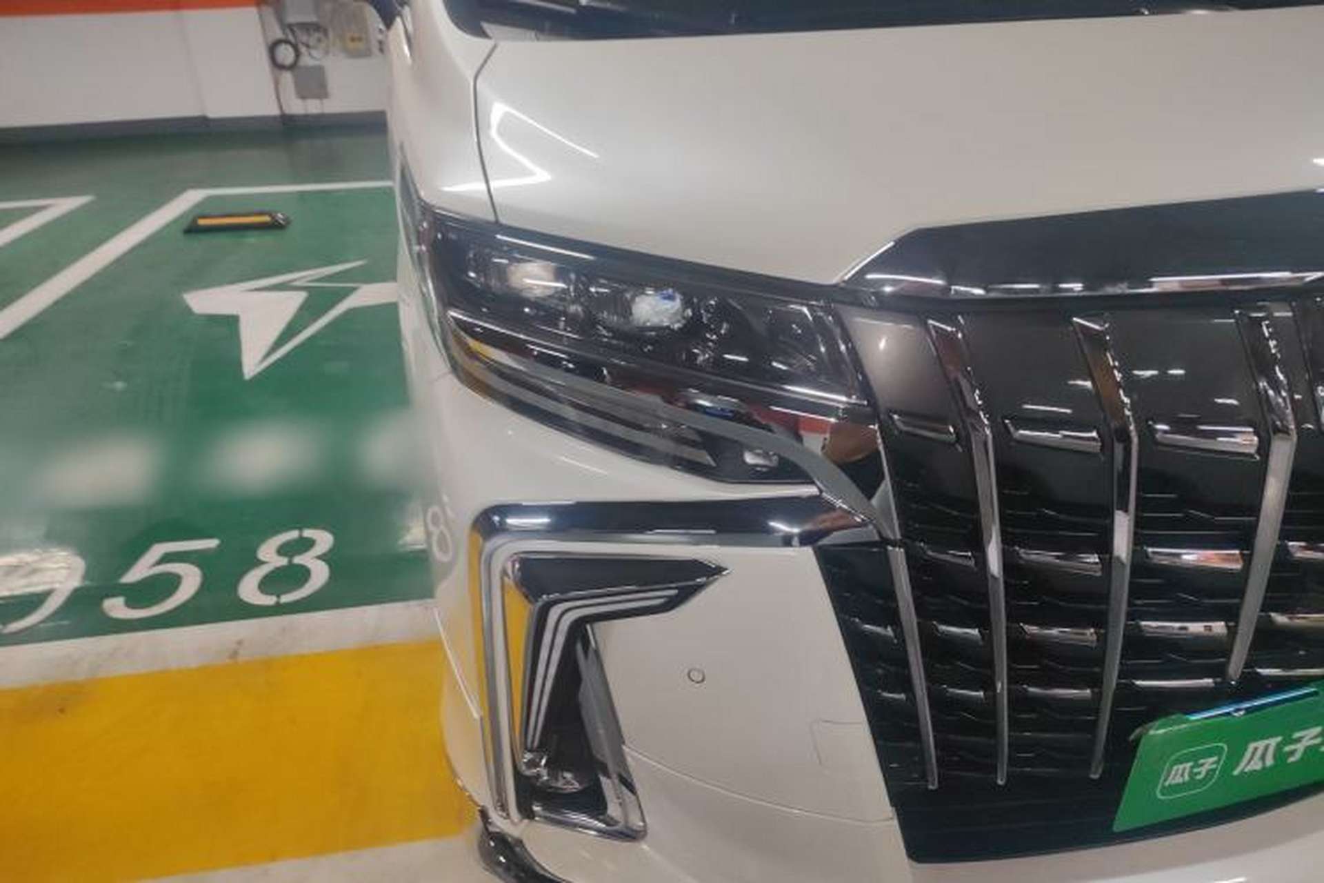 Used Toyota Alphard 2018 Revised Version 3.5L Luxury Edition Right Front Headlight