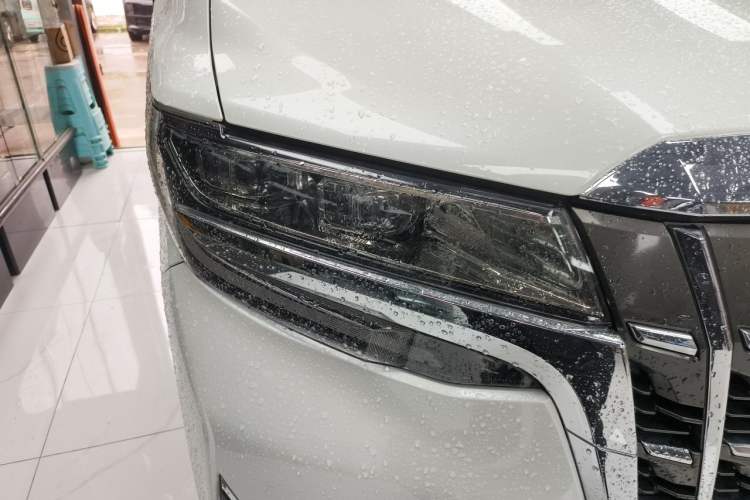 Used Toyota Alphard 2018 3.5L Luxury Edition Right Front Headlight
