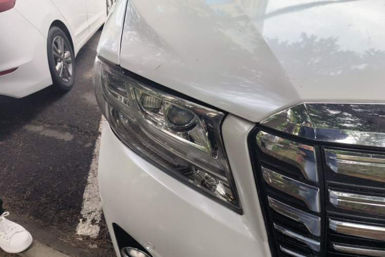 Used Toyota Alphard 2018 3.5L Luxury Edition Right Front Headlight